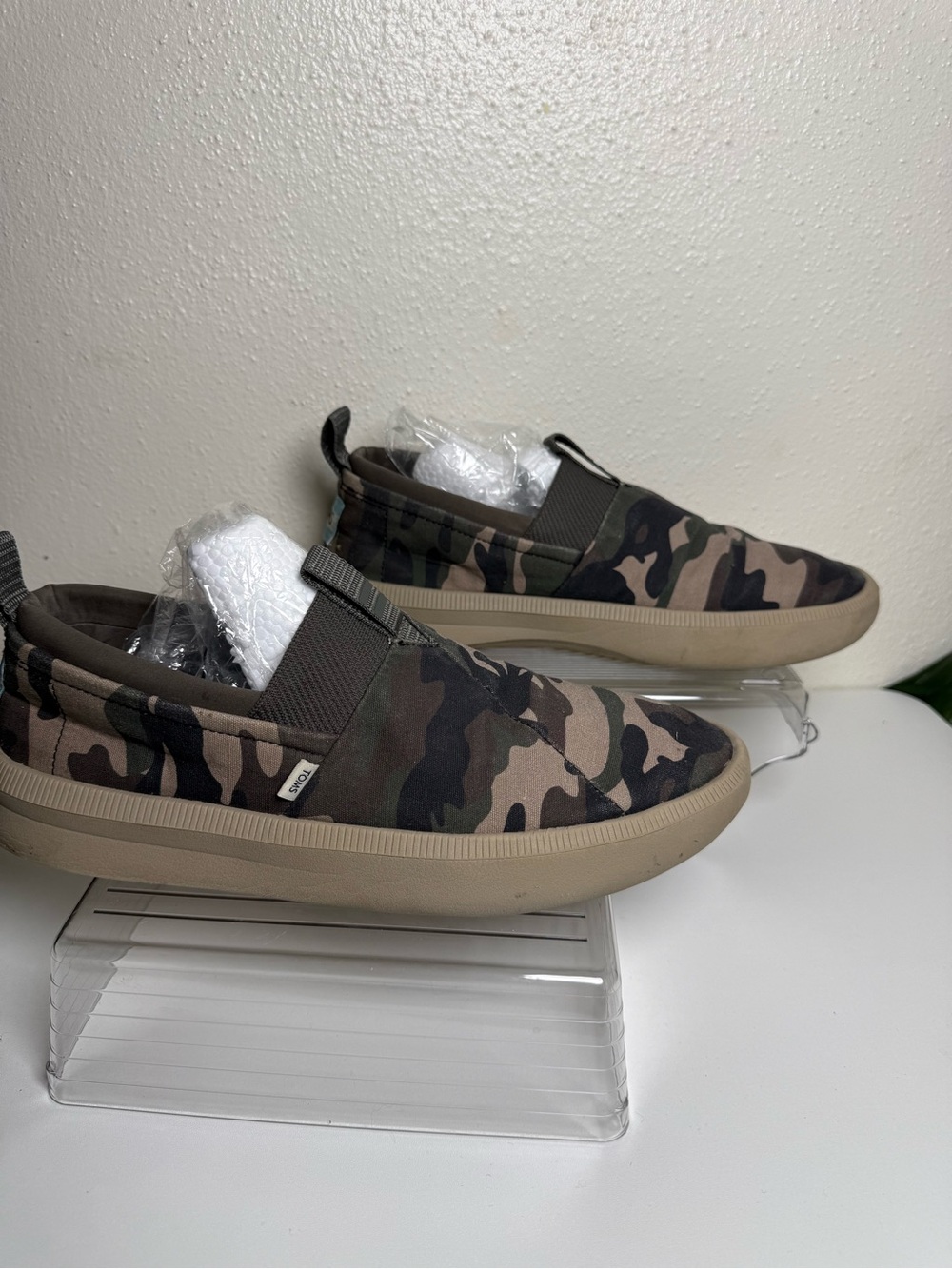 Toms Men's Slip-On Camouflage Canvas Loafers - Olive & Tan
